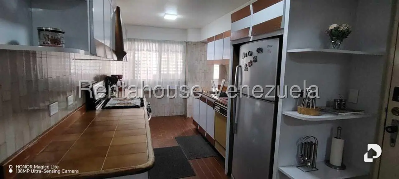 Apartamento en La Florida, Caracas – 16