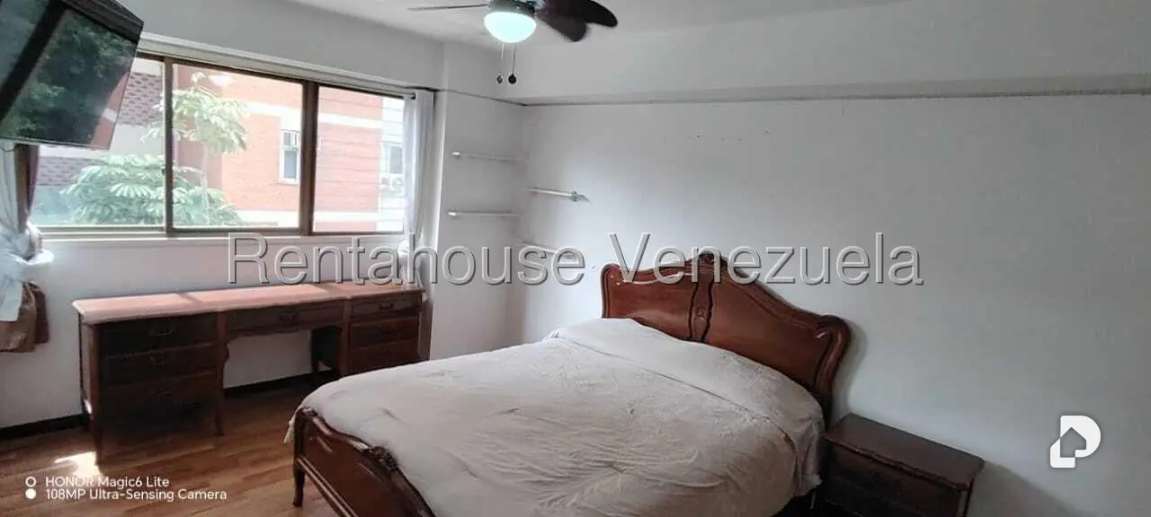 Apartamento en La Florida, Caracas – 22