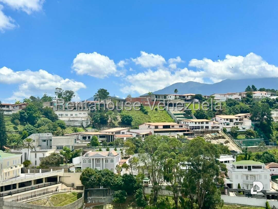 Apartamento en Los Naranjos (del Cafetal), Caracas – 17