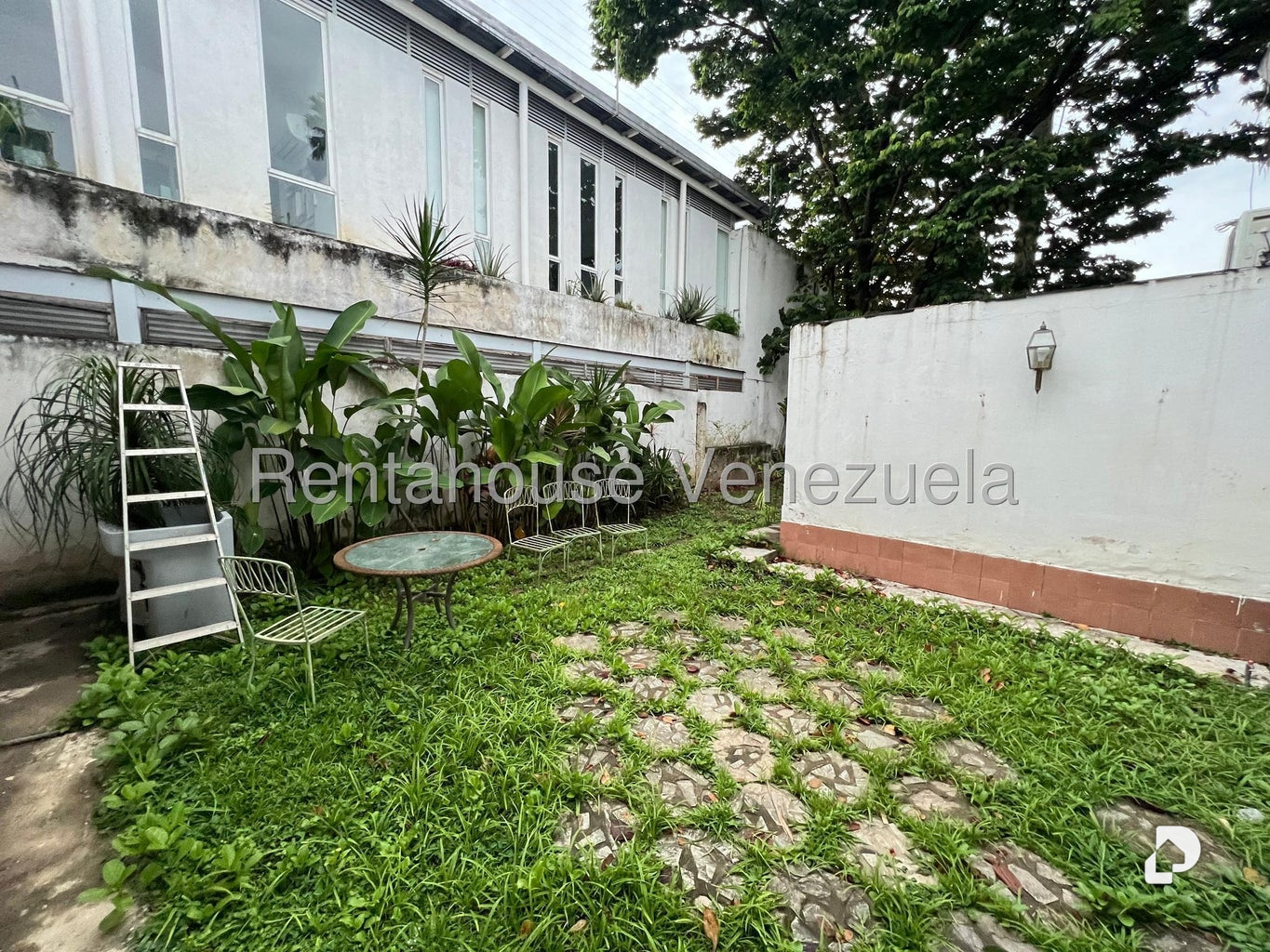 Casa en La Trinidad, Caracas – 9