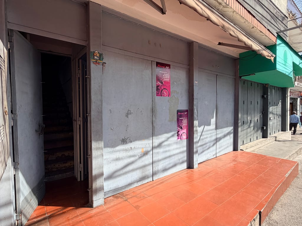 Local comercial en Baruta, Caracas - 1