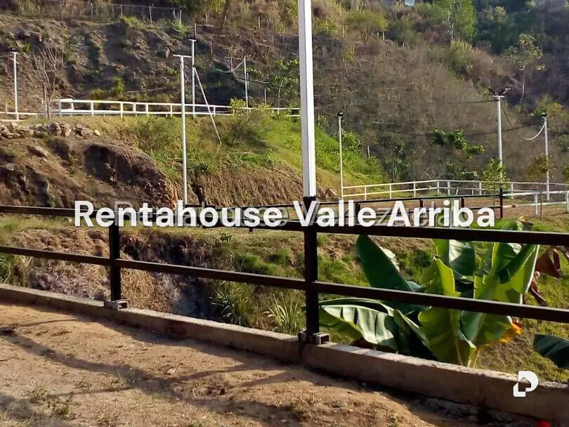 Terreno en Parque Caiza, Caracas – 12