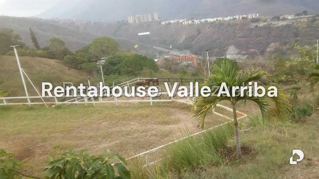 Terreno en Parque Caiza, Caracas – 11