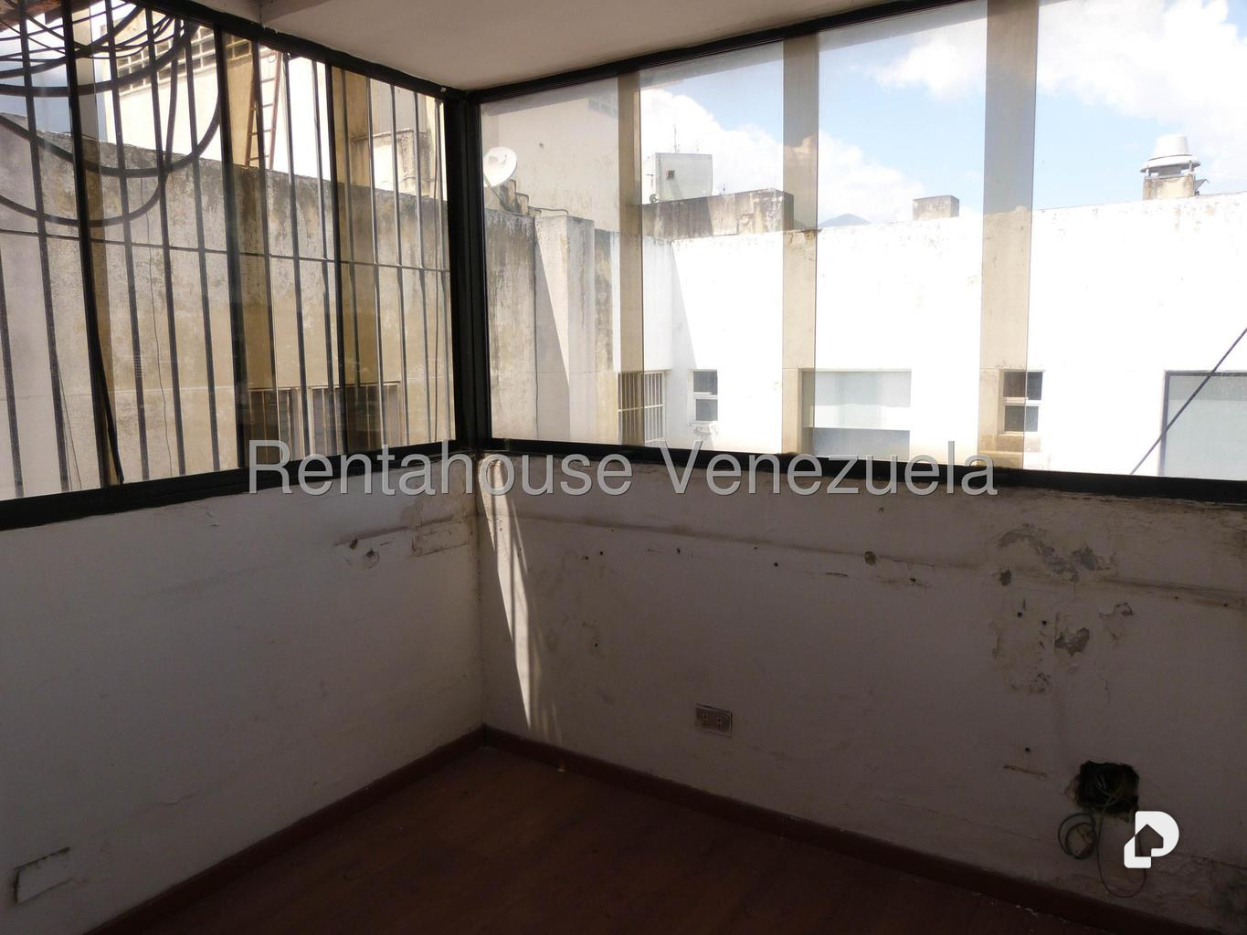 Oficina en Chacao, Caracas – 17