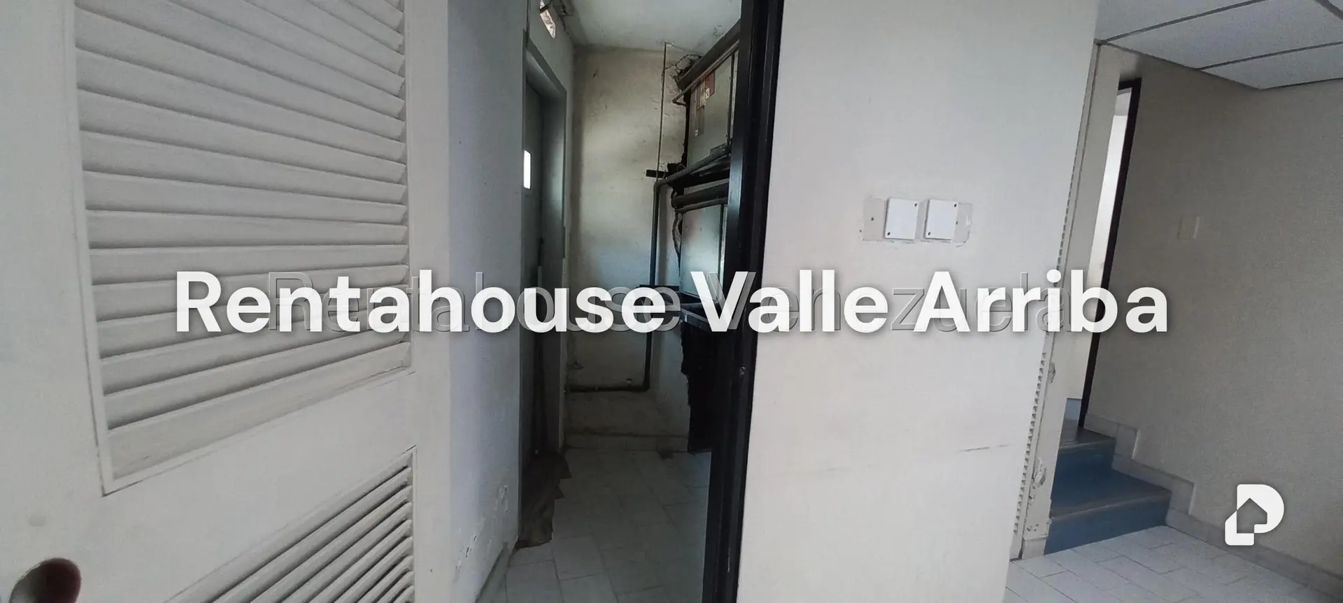 Local comercial en Parroquia La Candelaria, Caracas – 17