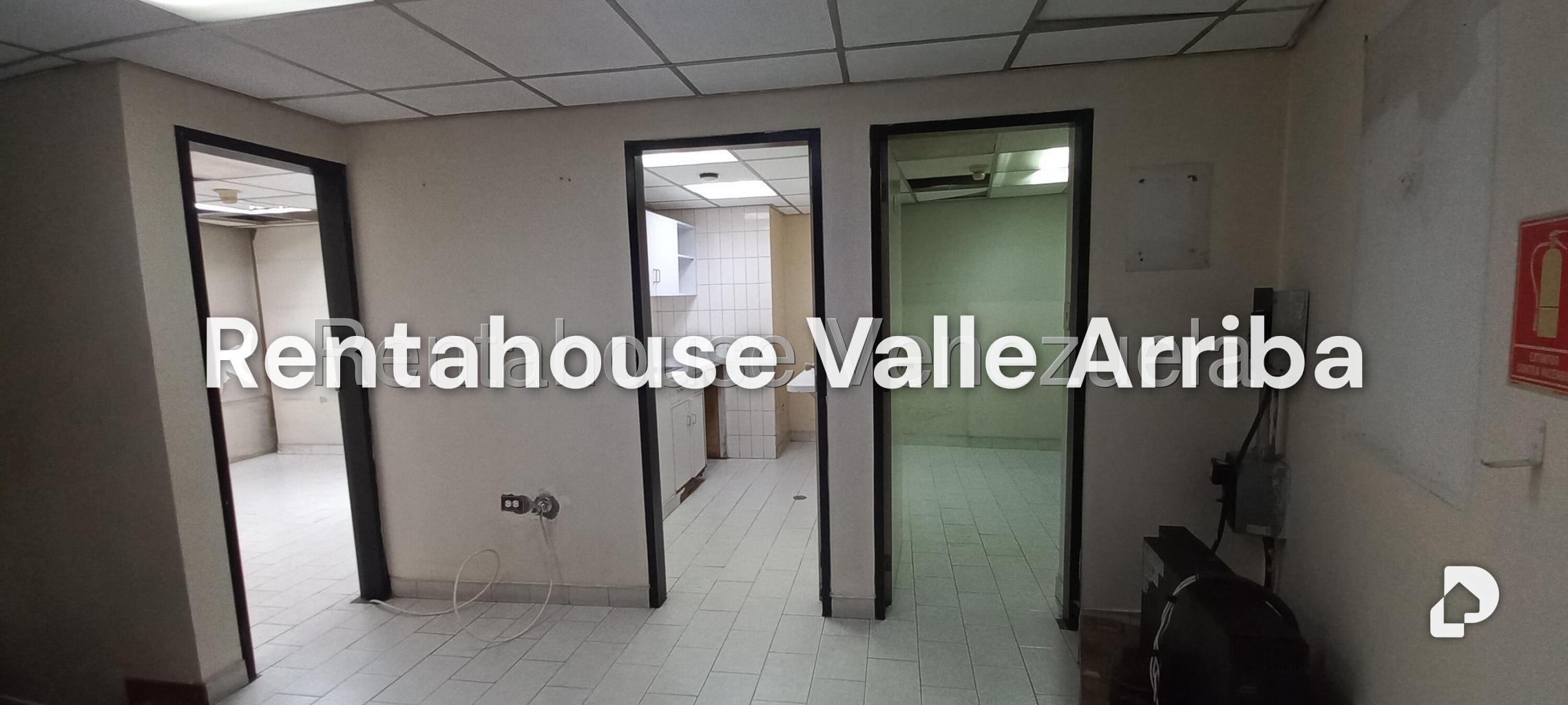 Local comercial en Parroquia La Candelaria, Caracas – 13