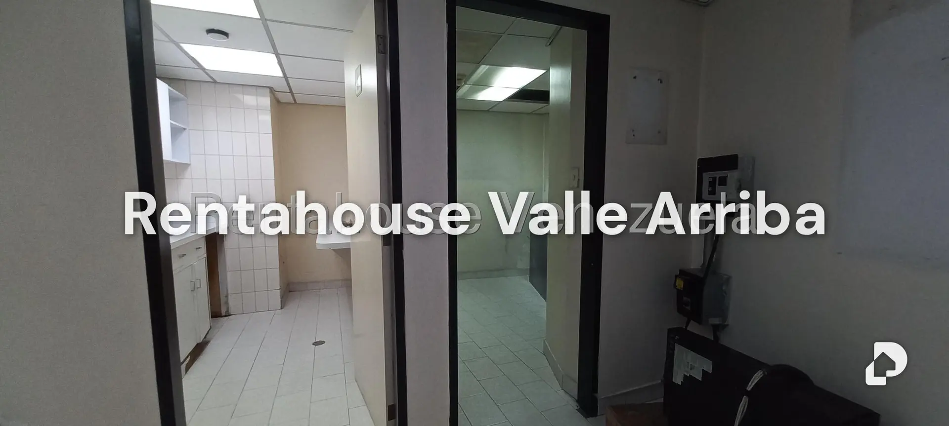 Local comercial en Parroquia La Candelaria, Caracas – 14
