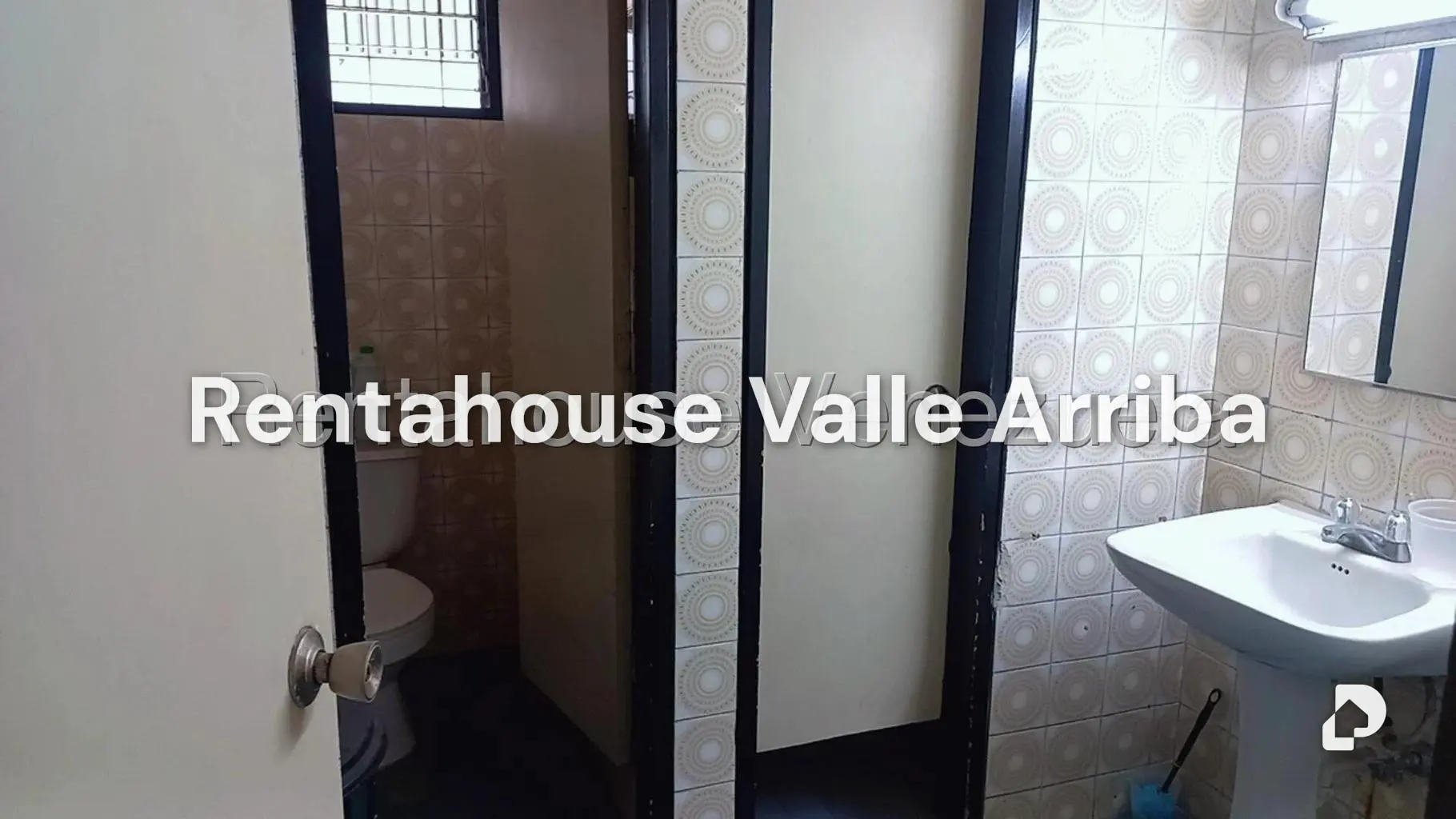 Local comercial en Parroquia La Candelaria, Caracas – 22