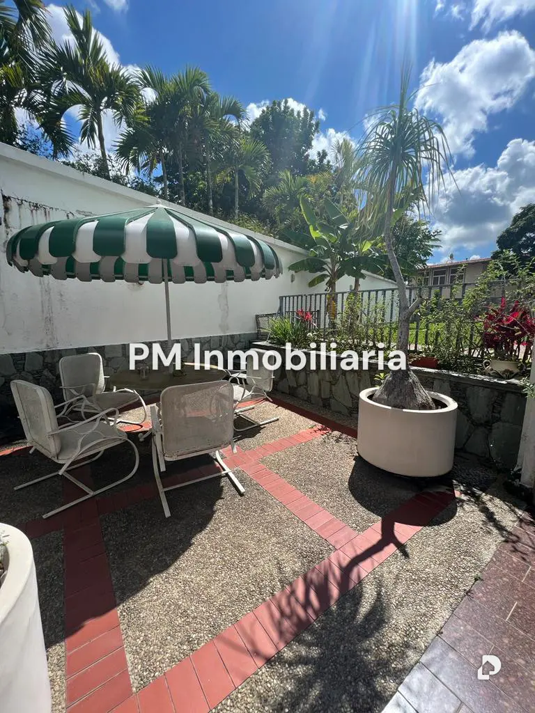 House in Colinas de Tamanaco, Caracas – 23