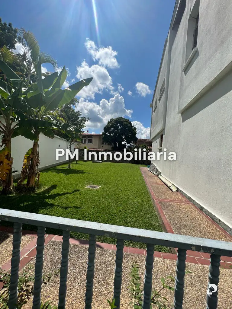 House in Colinas de Tamanaco, Caracas – 28