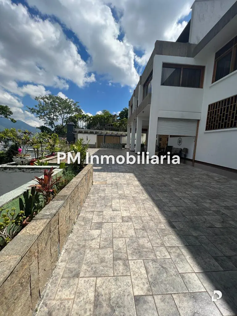 House in Colinas de Tamanaco, Caracas – 22