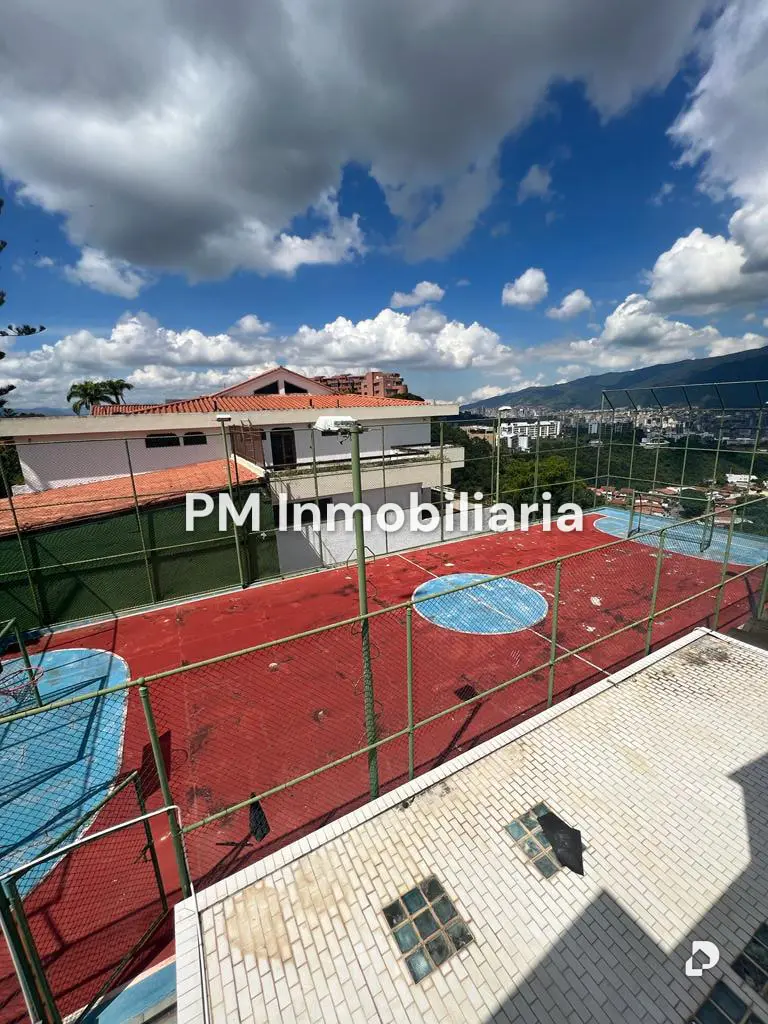 House in Colinas de Tamanaco, Caracas – 25