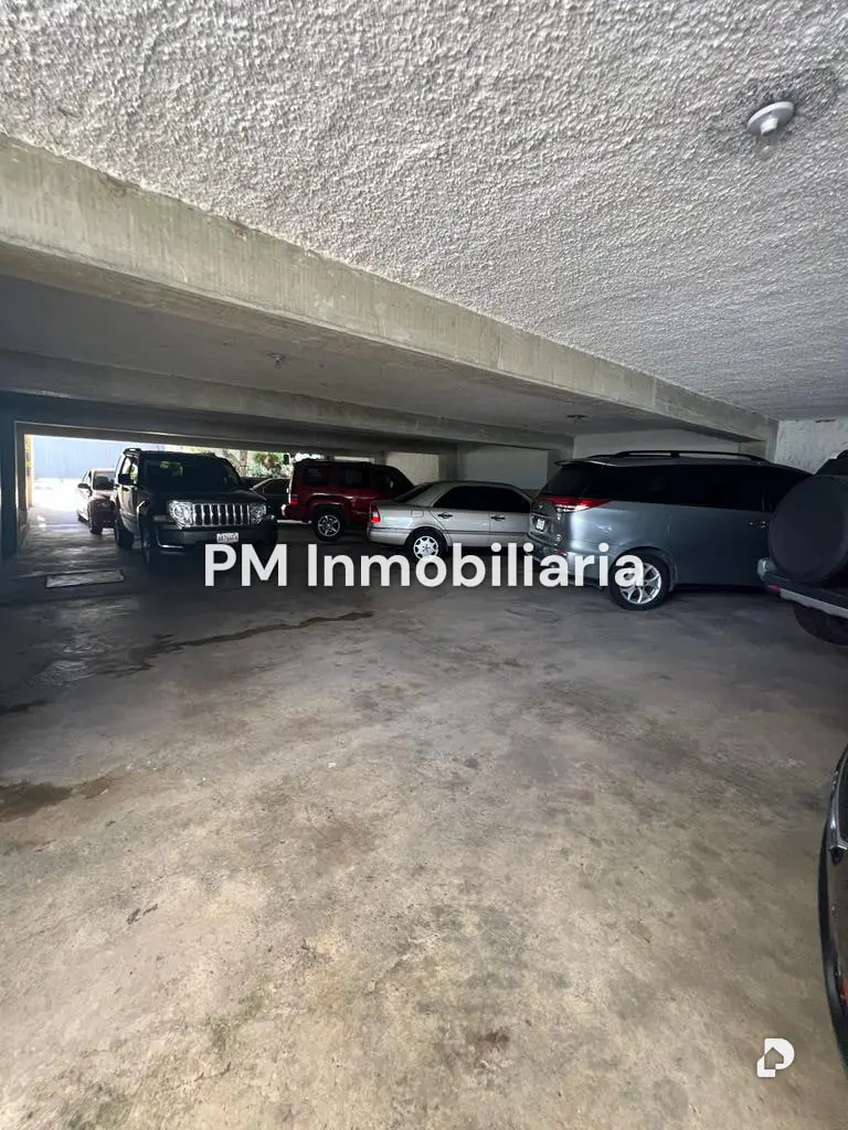 House in Colinas de Tamanaco, Caracas – 27