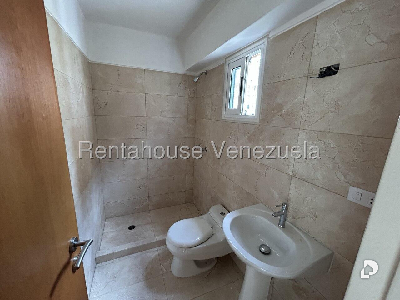 Apartamento en La Florida, Caracas – 15