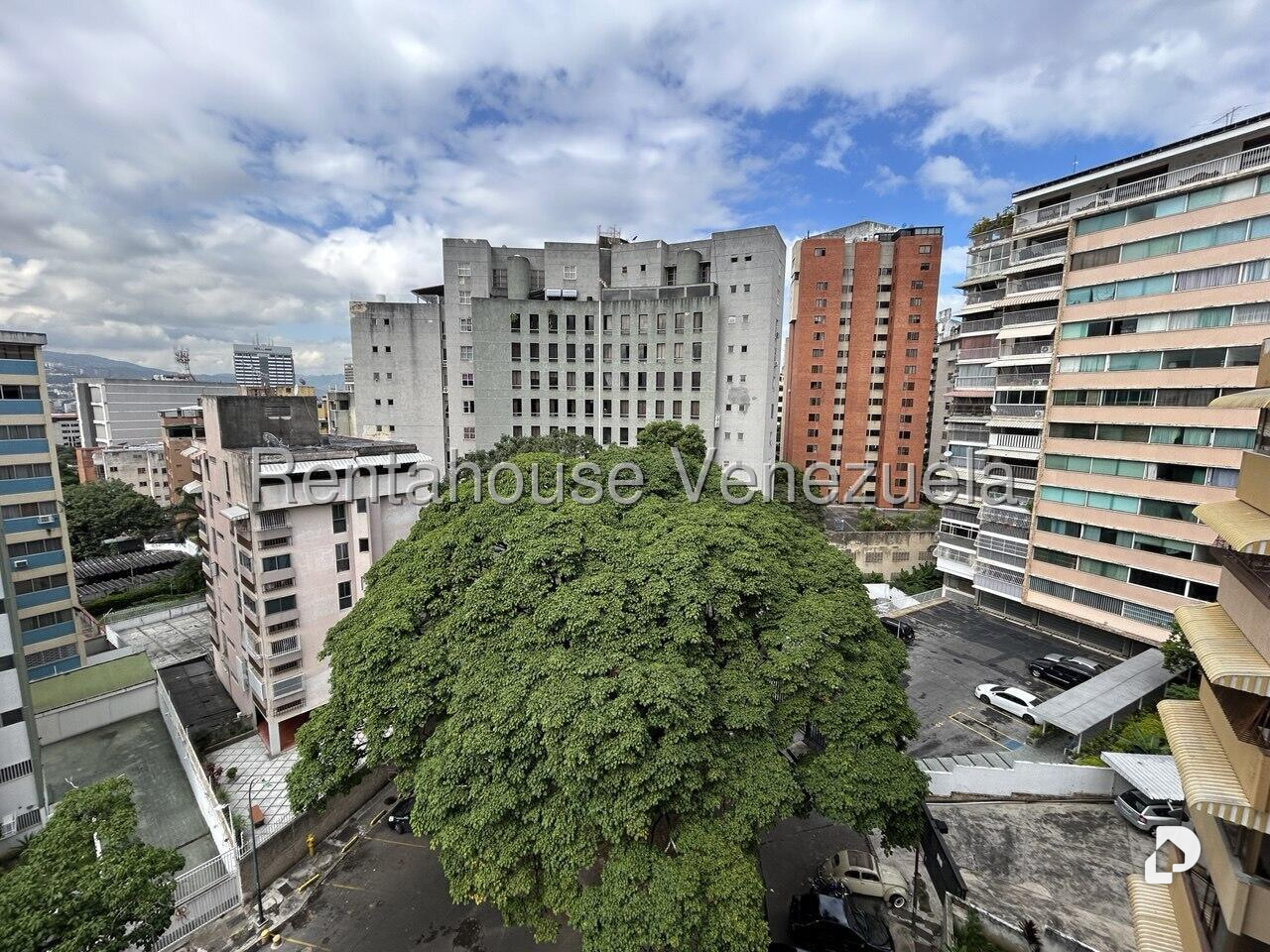 Apartamento en La Florida, Caracas – 14