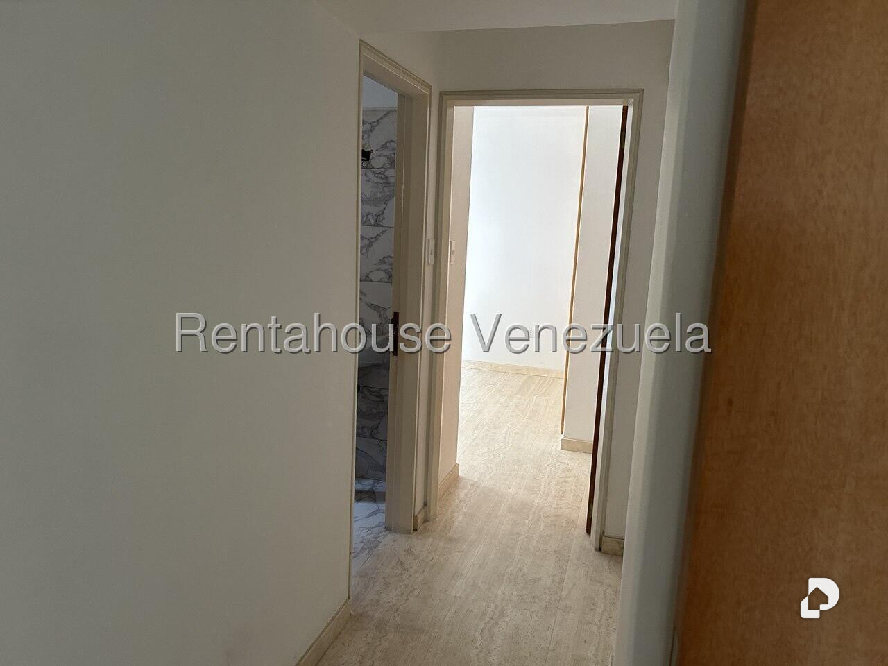 Apartamento en La Florida, Caracas – 24