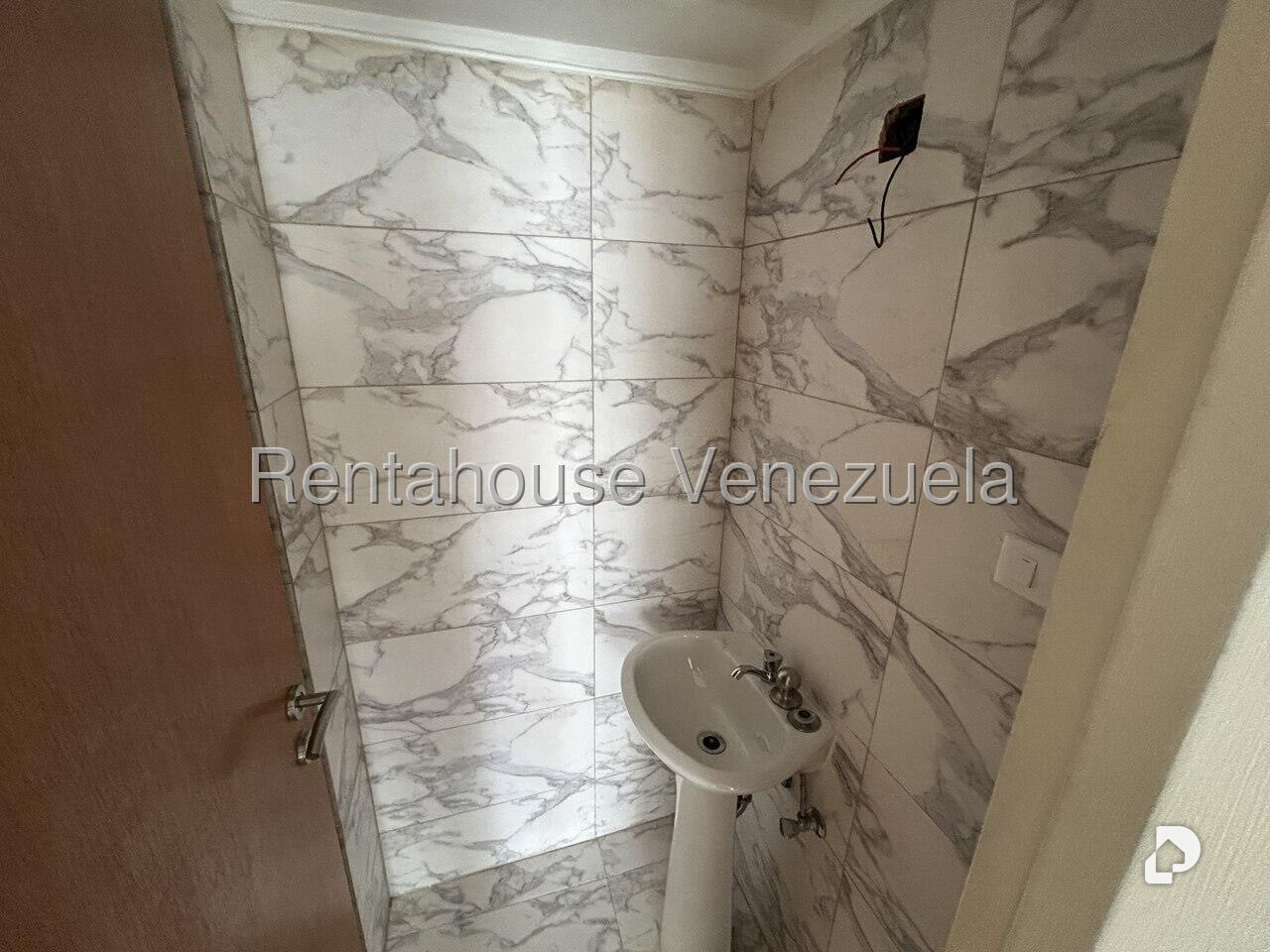Apartamento en La Florida, Caracas – 16