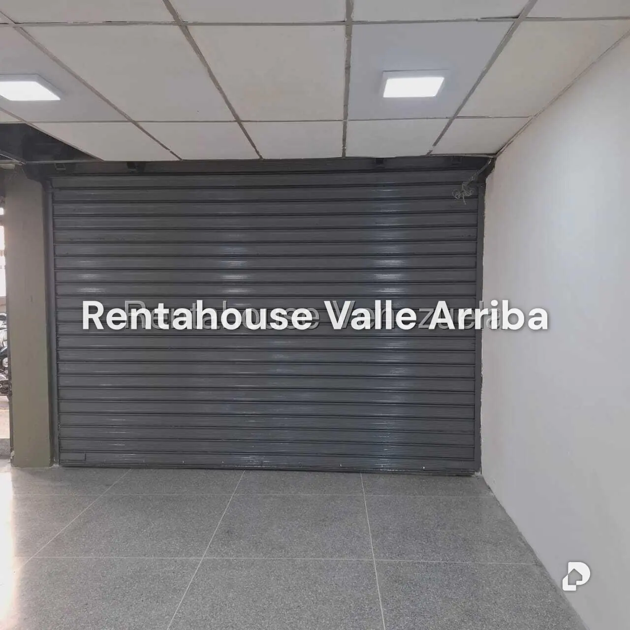 Local comercial en Parroquia La Candelaria, Caracas – 18