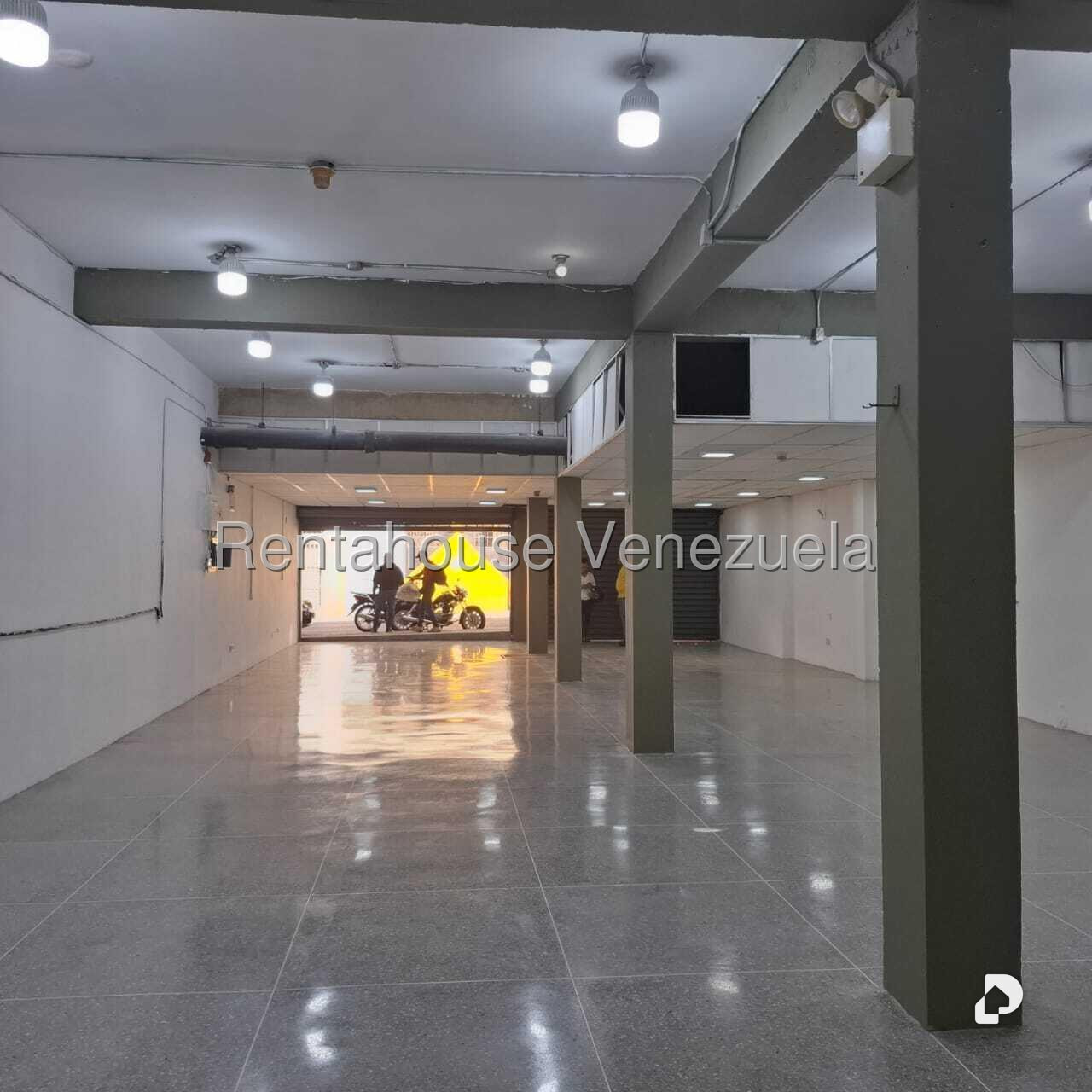 Local comercial en Parroquia La Candelaria, Caracas – 23