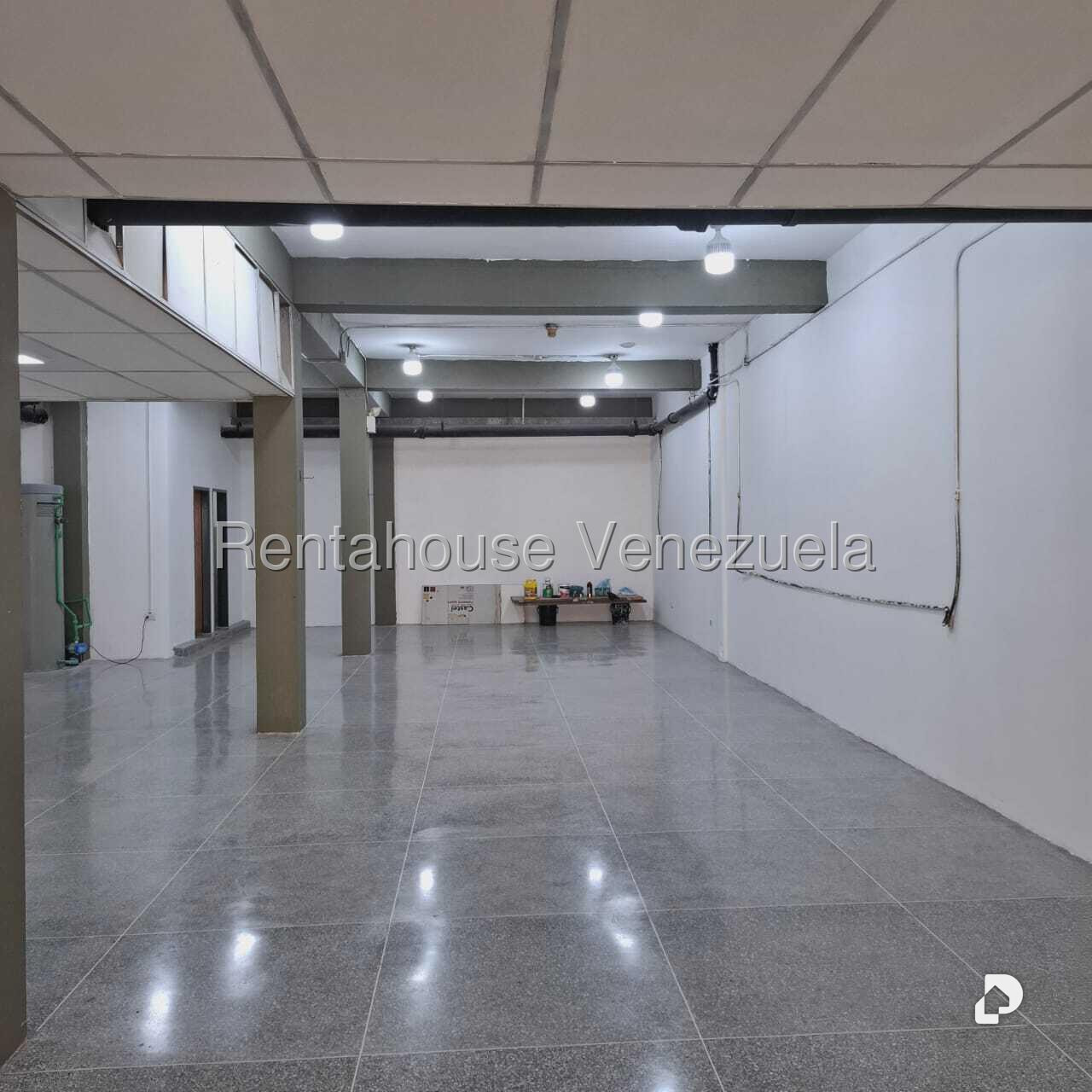 Local comercial en Parroquia La Candelaria, Caracas – 8