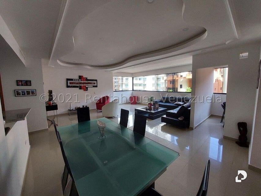 Apartamento en Parroquia Urbana San José, Valencia – 3