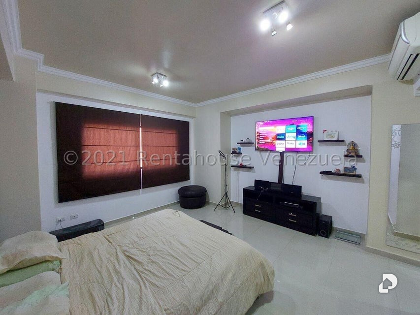 Apartamento en Parroquia Urbana San José, Valencia – 12