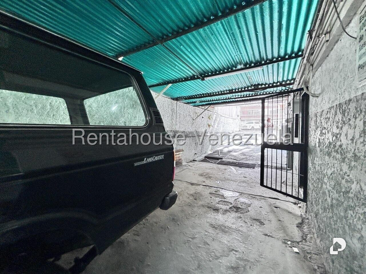 Local comercial en Colinas de Bello Monte, Caracas – 16