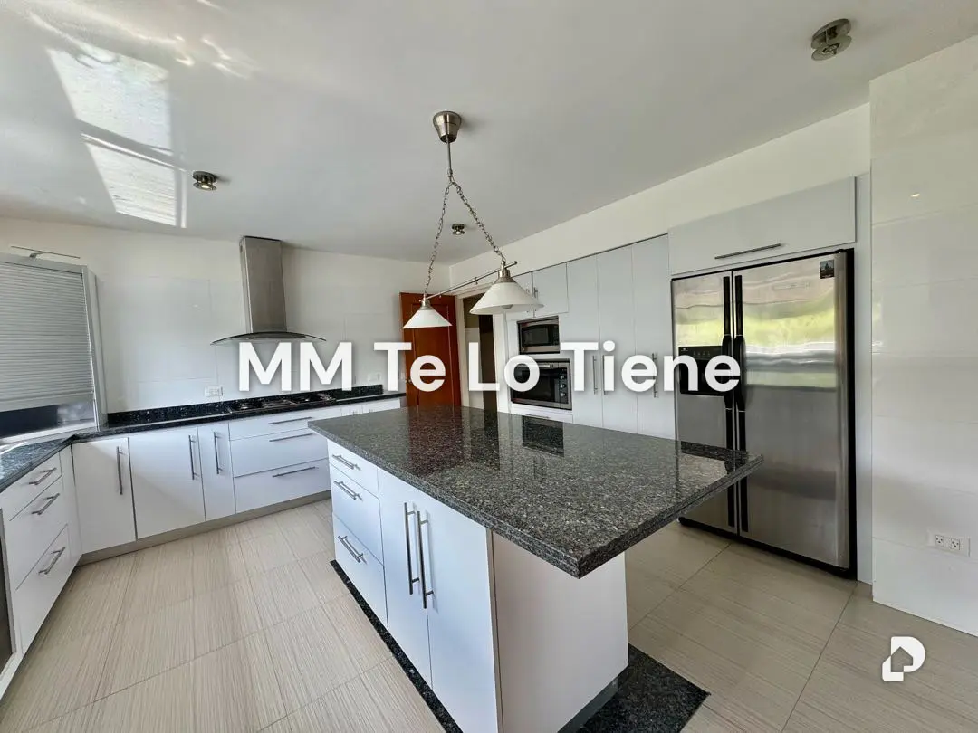 Penthouse in Oripoto, Caracas – 18