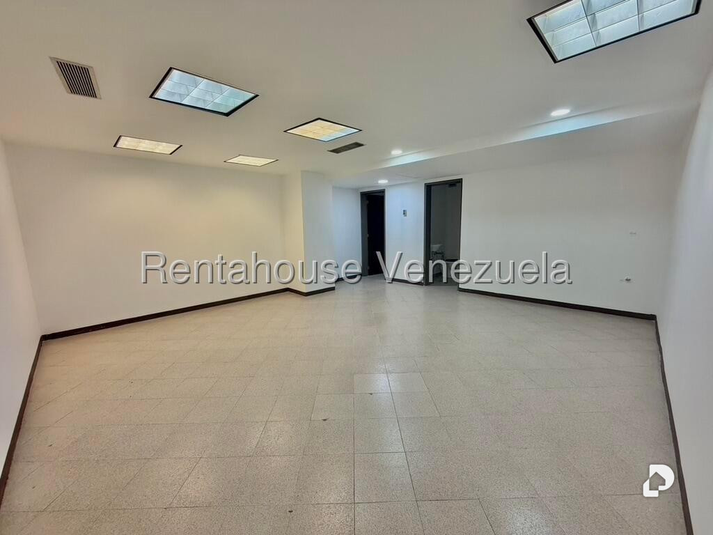 Oficina en Chacao, Caracas – 12
