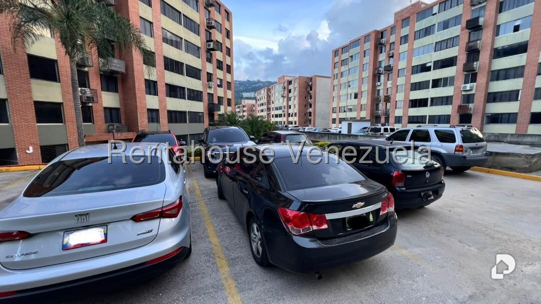 Apartment in Los Naranjos Humboldt, Caracas – 21