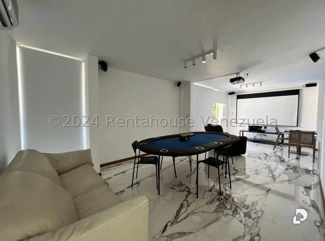 Casa en Prados del Este, Caracas – 30