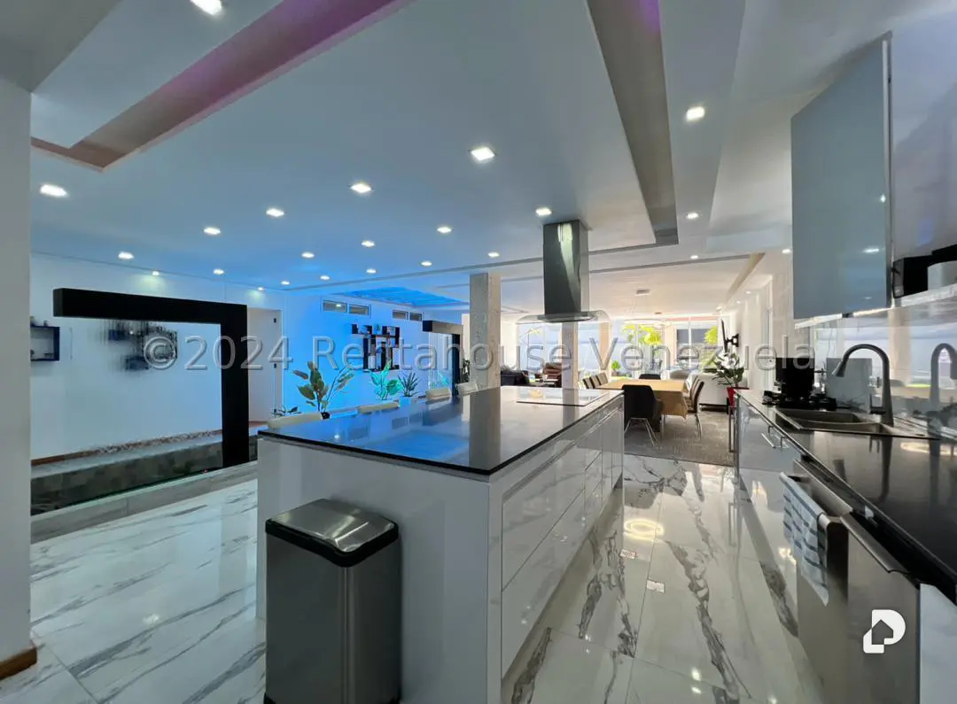 Casa en Prados del Este, Caracas – 12