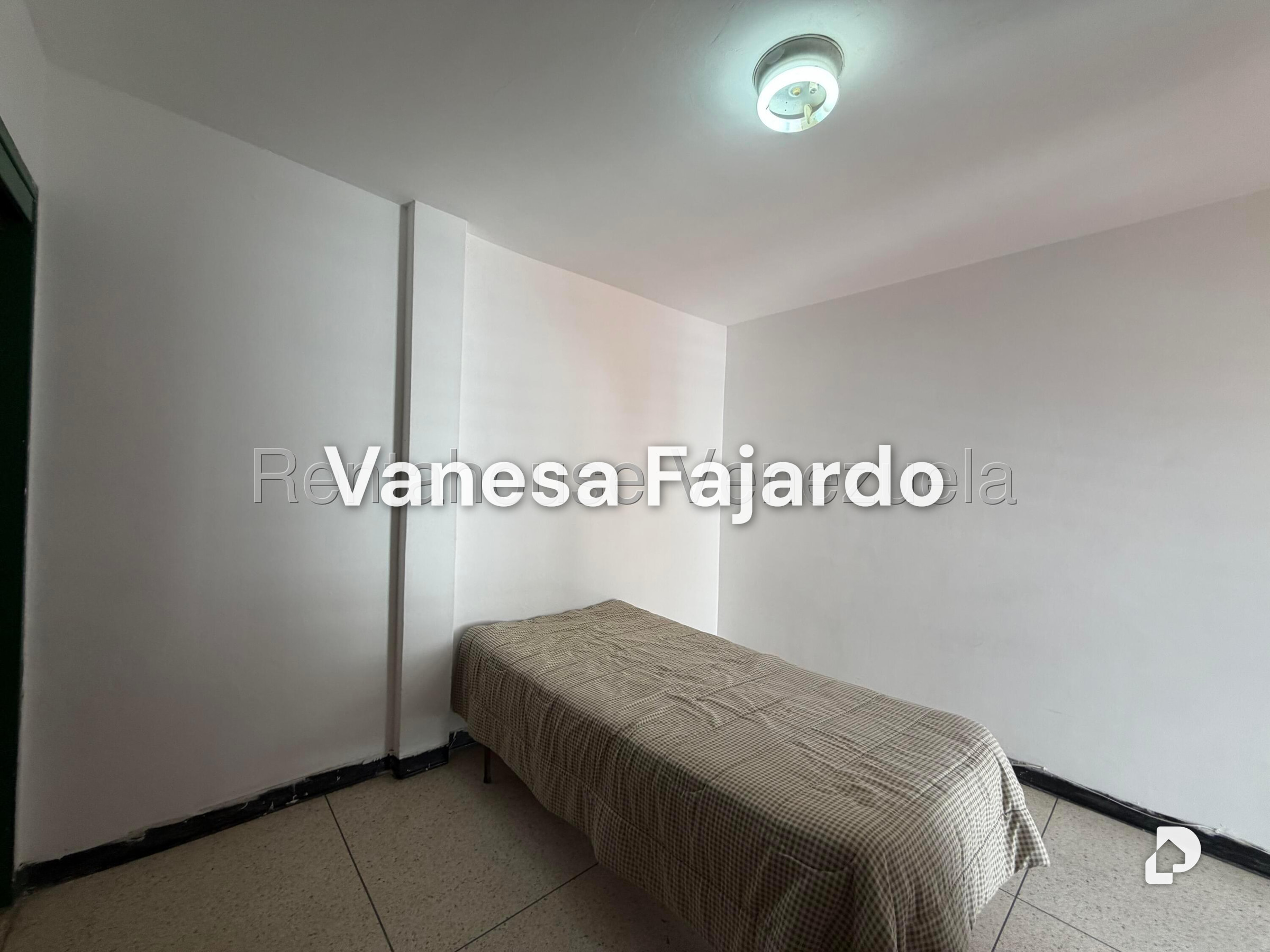 Casa en La Trinidad, Caracas – 18