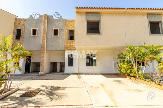 Townhouse en 5 de San Jacinto, Maracaibo – 9