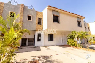 Townhouse en 5 de San Jacinto, Maracaibo – 18