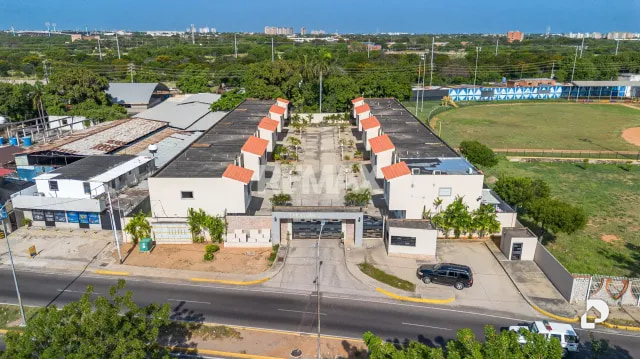 Townhouse en 5 de San Jacinto, Maracaibo – 5