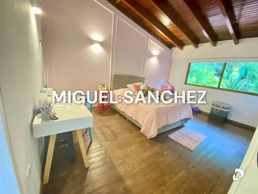 Casa en Colinas de Tamanaco, Caracas – 23