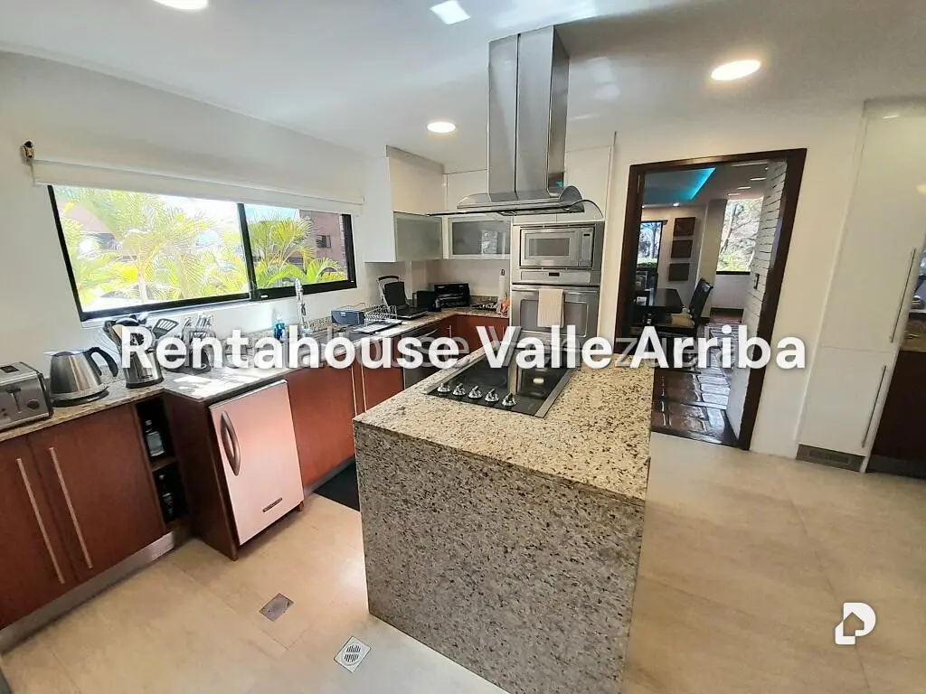 House in La Tahona, Caracas – 18