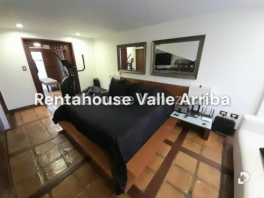 House in La Tahona, Caracas – 24
