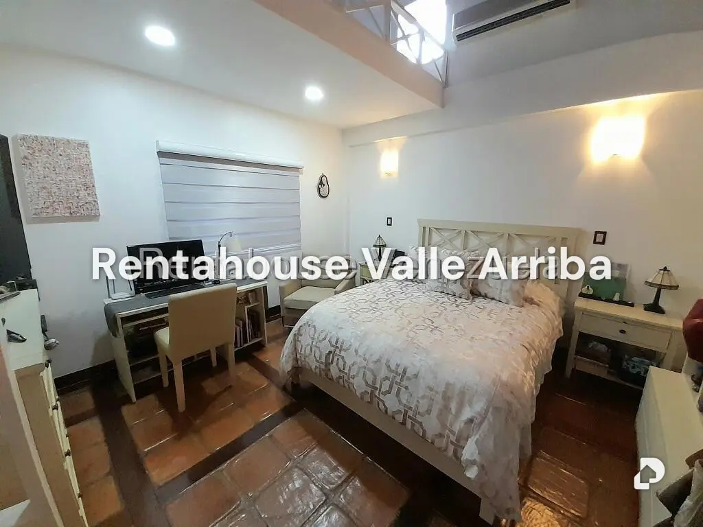 House in La Tahona, Caracas – 30
