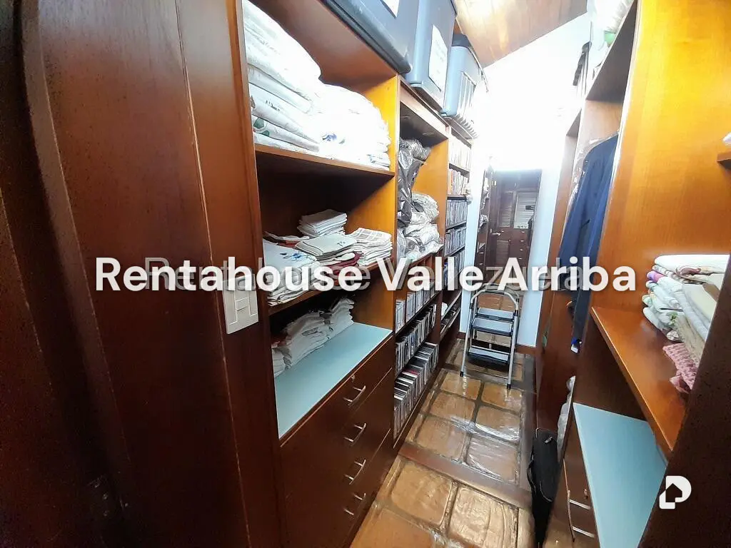 House in La Tahona, Caracas – 27