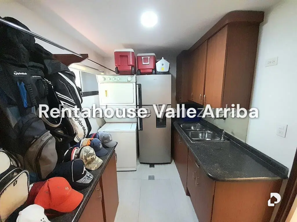 House in La Tahona, Caracas – 20