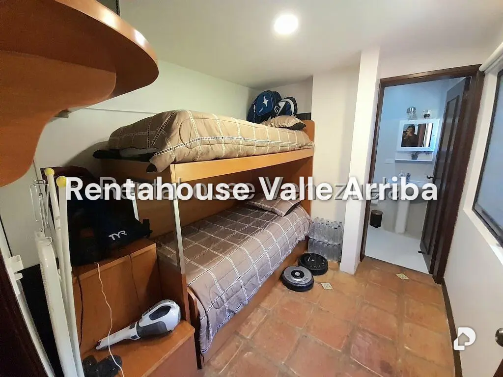 House in La Tahona, Caracas – 21