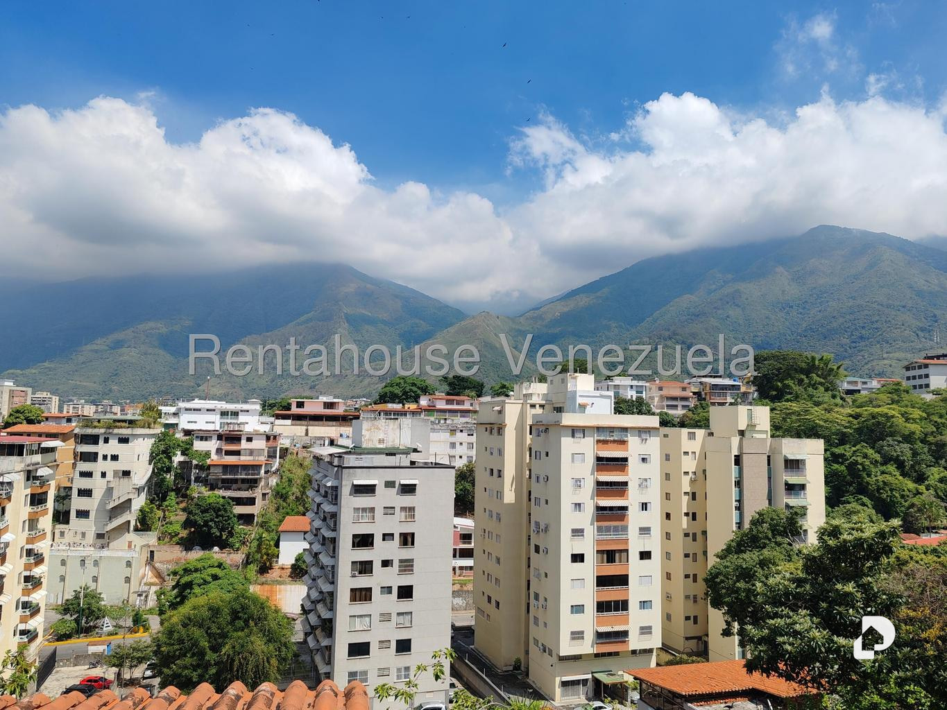 Casa en El Marqués, Caracas – 25