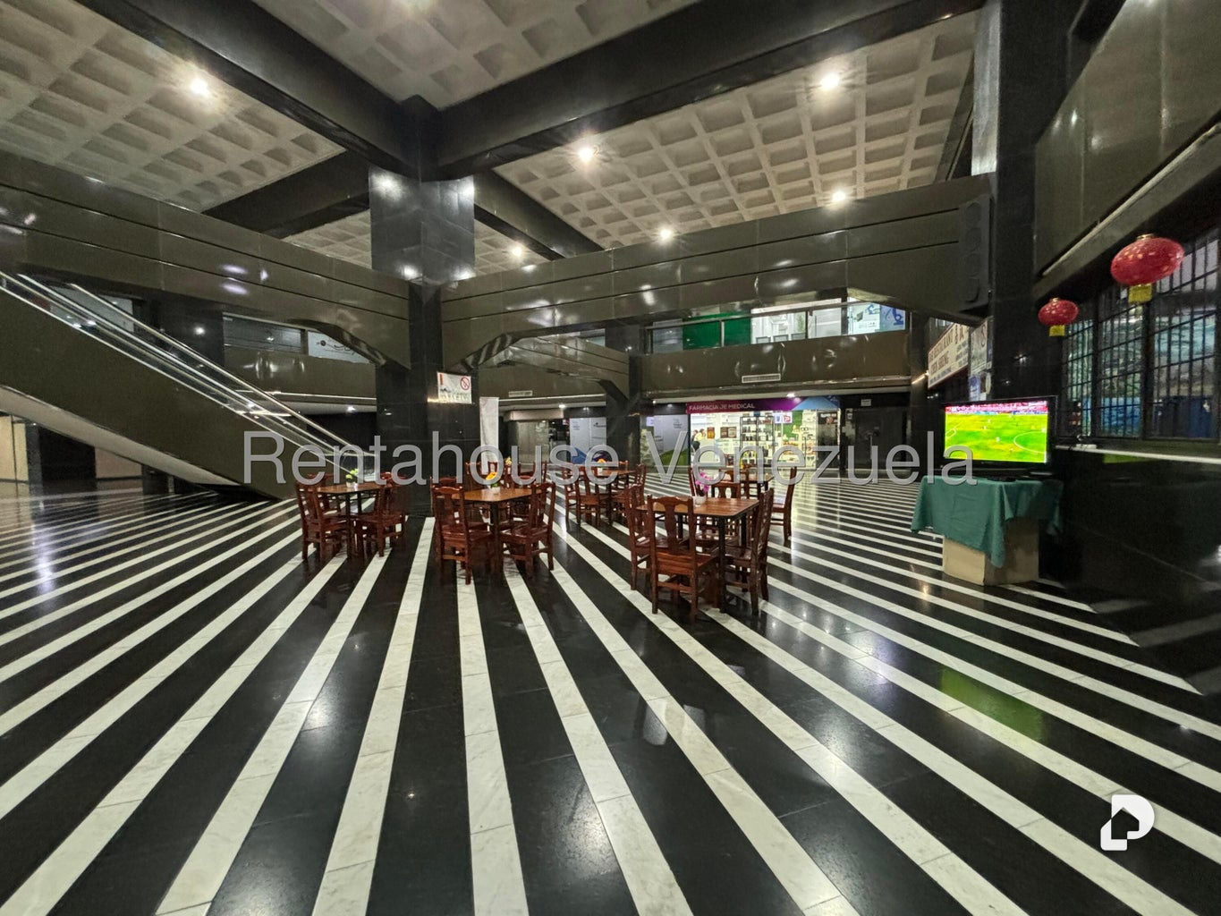 Local comercial en La California Norte, Caracas – 11