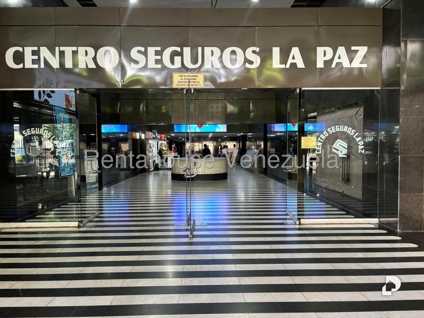Local comercial en La California Norte, Caracas – 18
