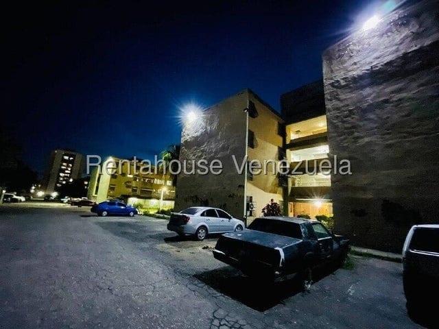 Apartamento en Residencia Turmero, Turmero - 1