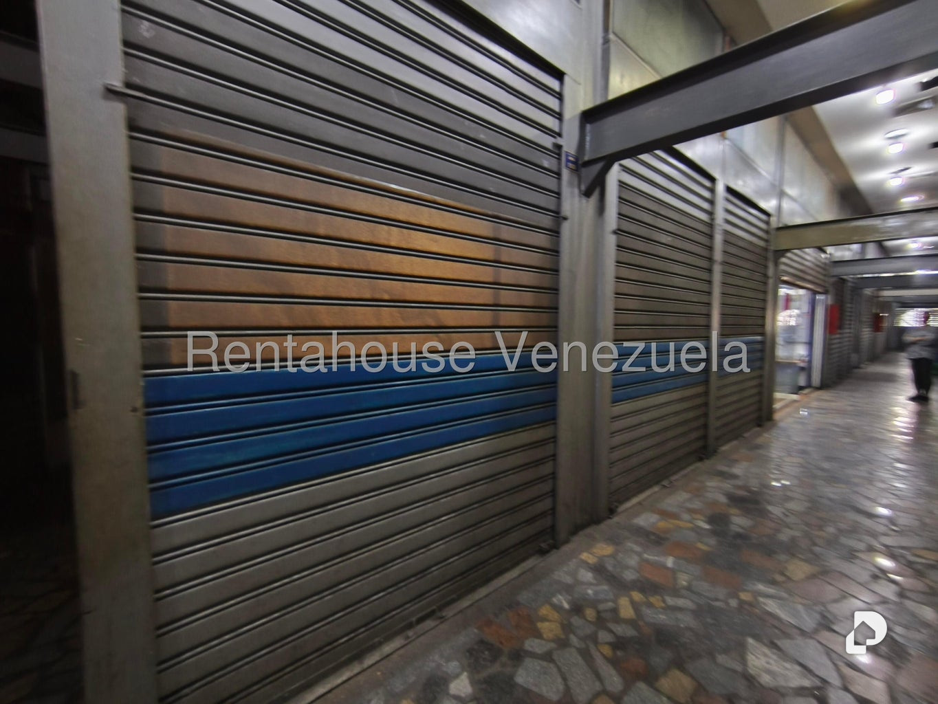 Local comercial en Parroquia Santa Rosalía, Caracas – 18