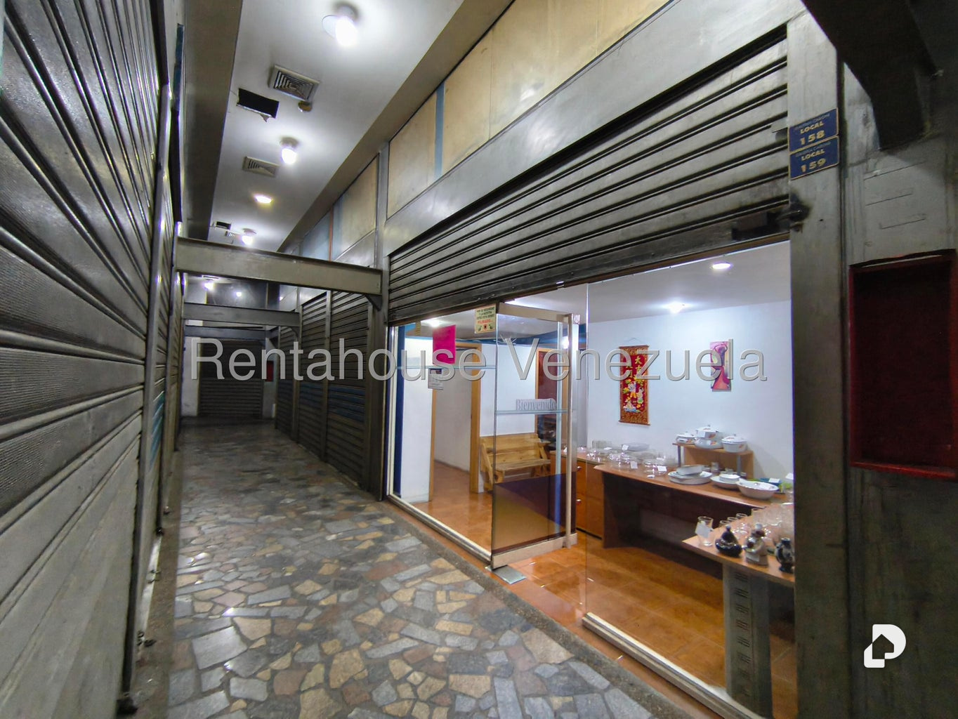 Local comercial en Parroquia Santa Rosalía, Caracas – 1