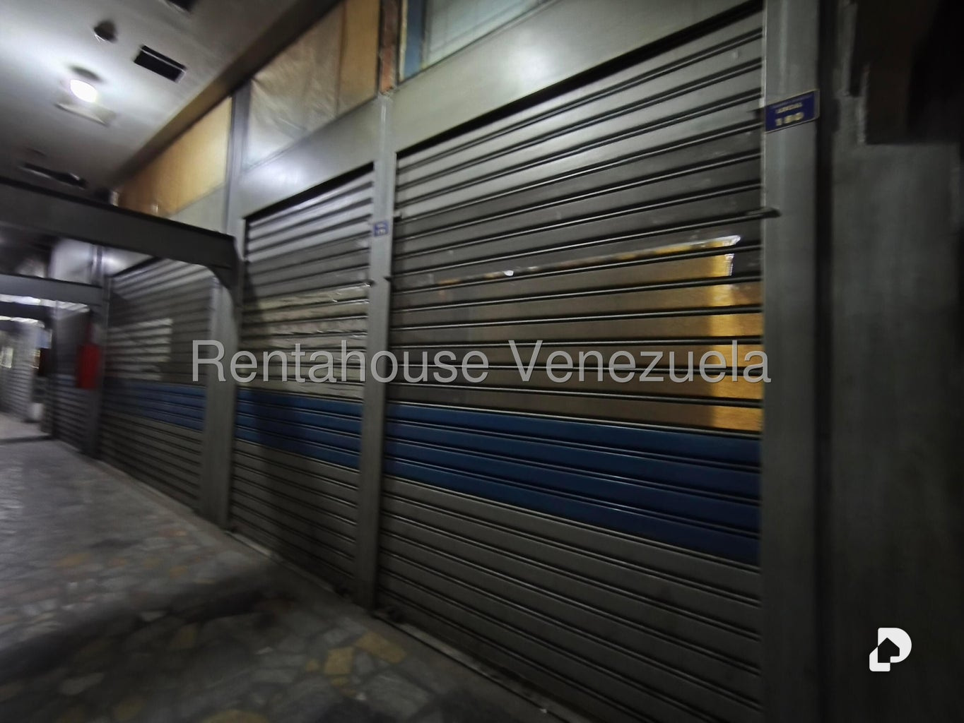 Local comercial en Parroquia Santa Rosalía, Caracas – 16